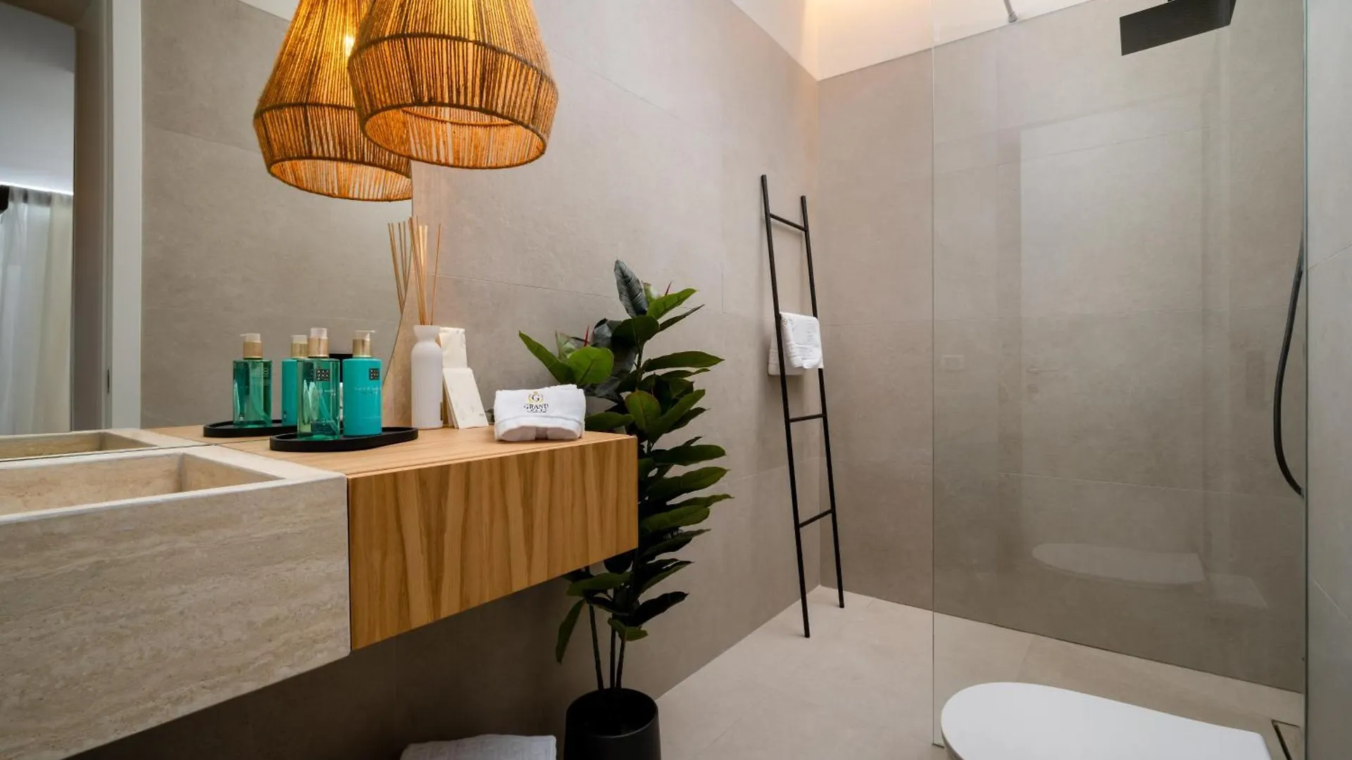 דירה בוקרשט Win Herastrau - Zen Vibes - Terrace - Private Parking