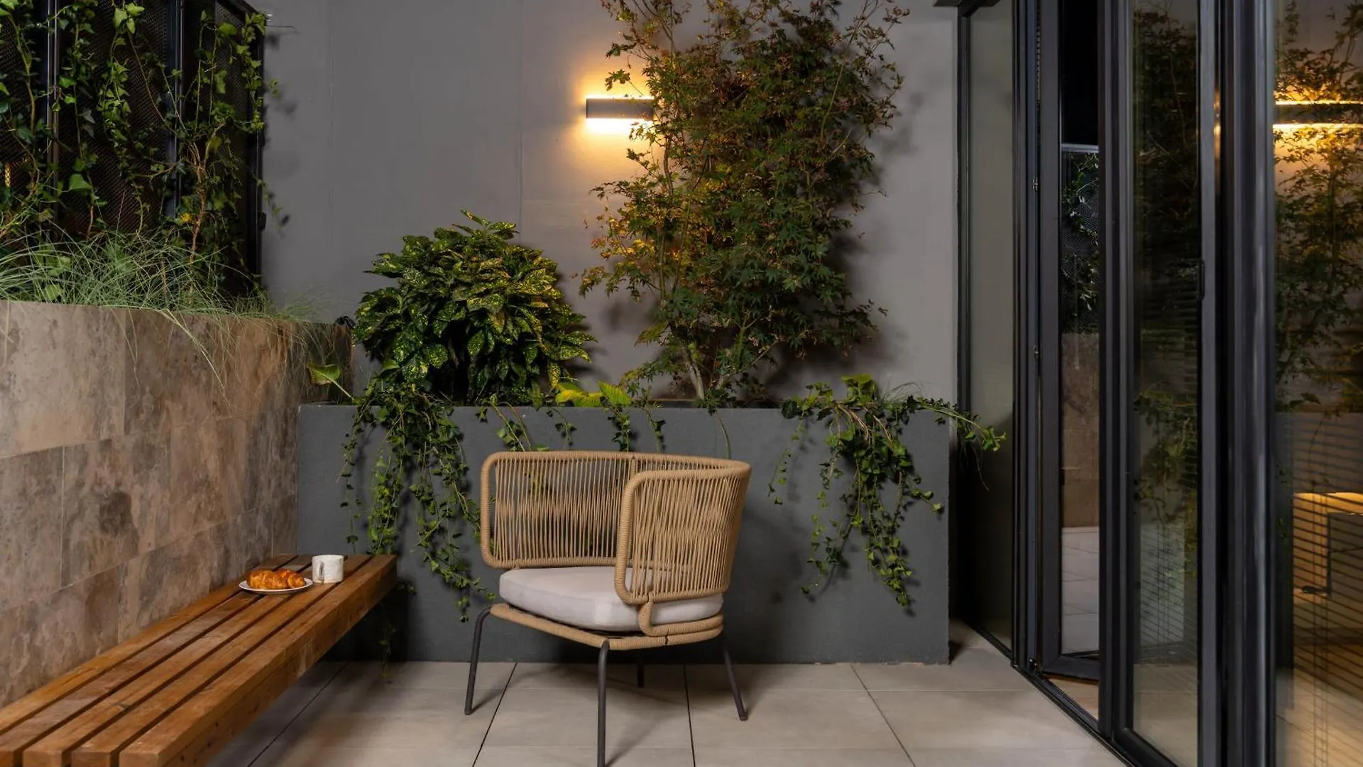 Win Herastrau - Zen Vibes - Terrace - Private Parking Bucharest 0*,  Romania